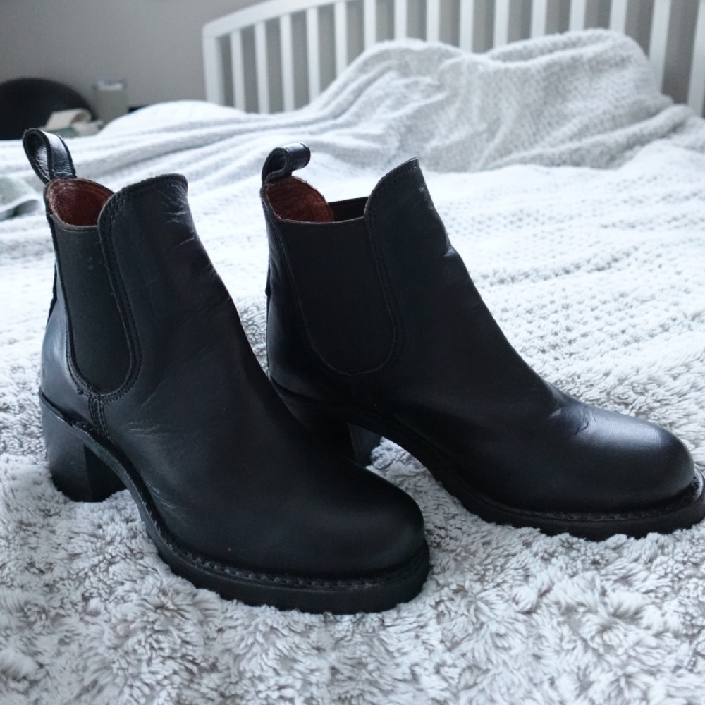 Frye Black Leather Chelsea Boots